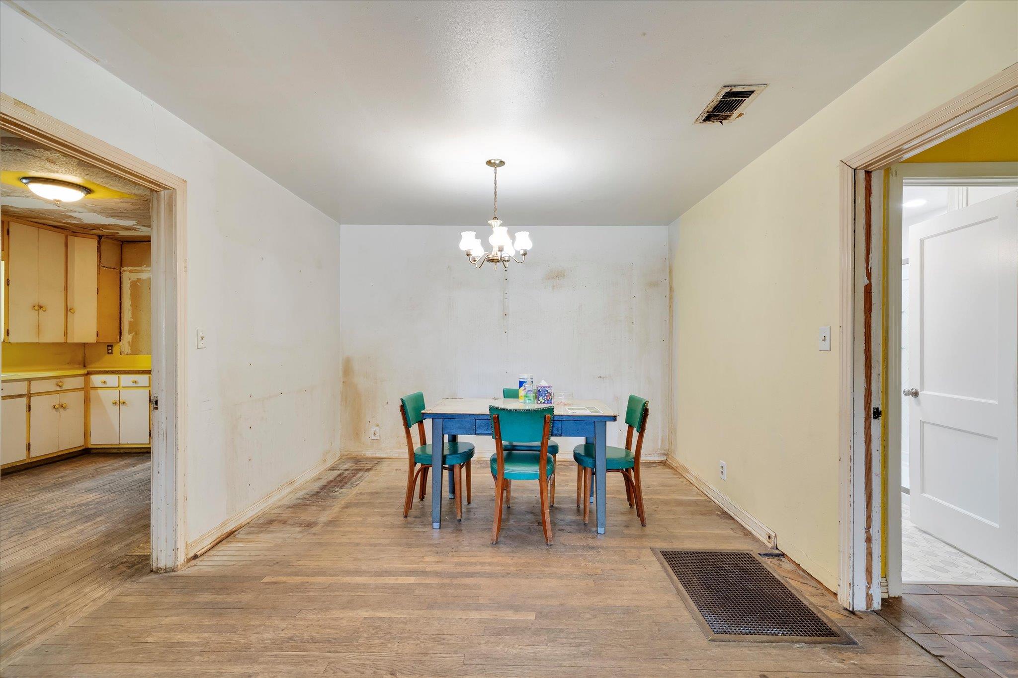 1206 Ruth Avenue Austin TX 78757
