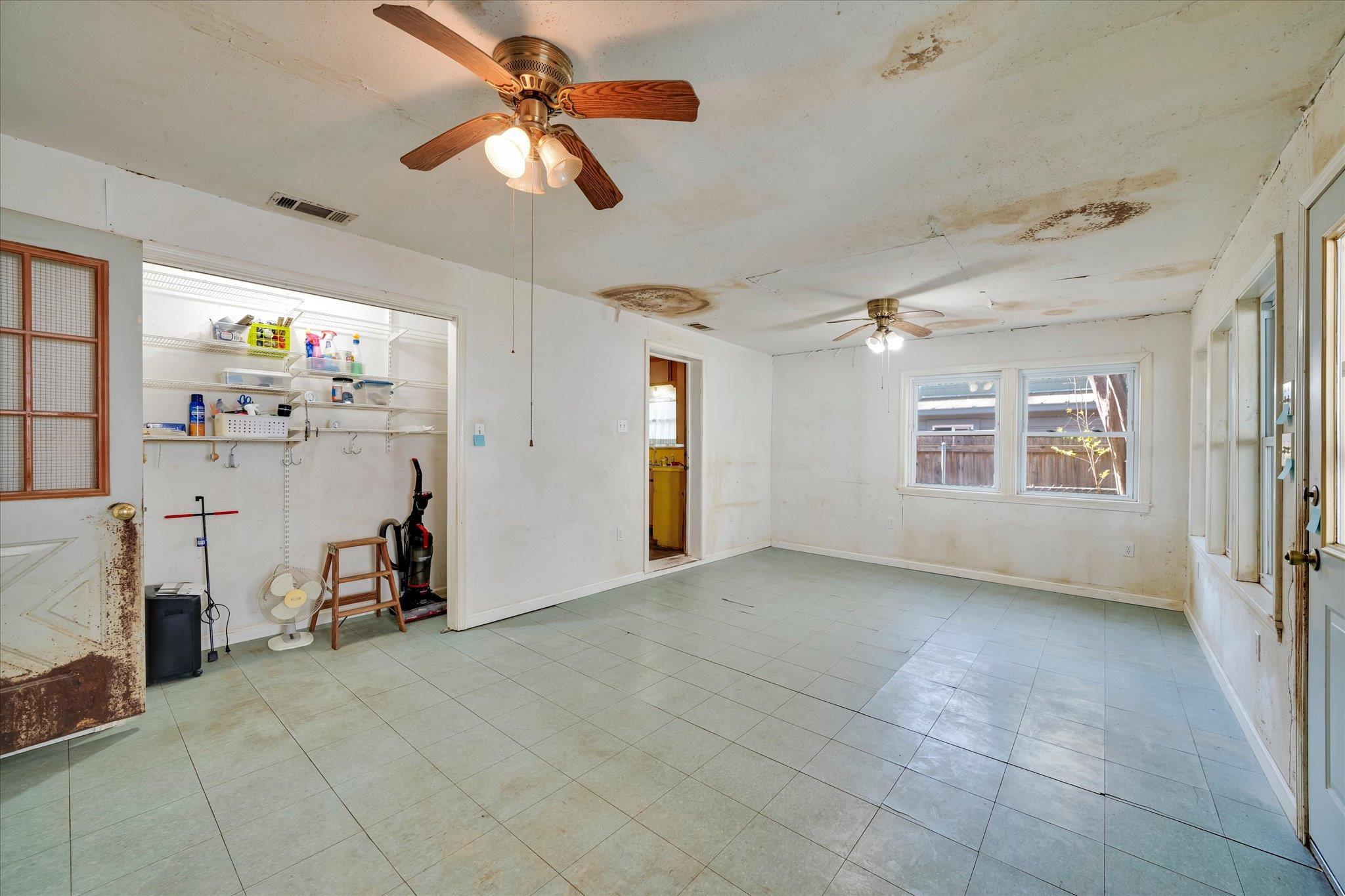 1206 Ruth Avenue Austin TX 78757