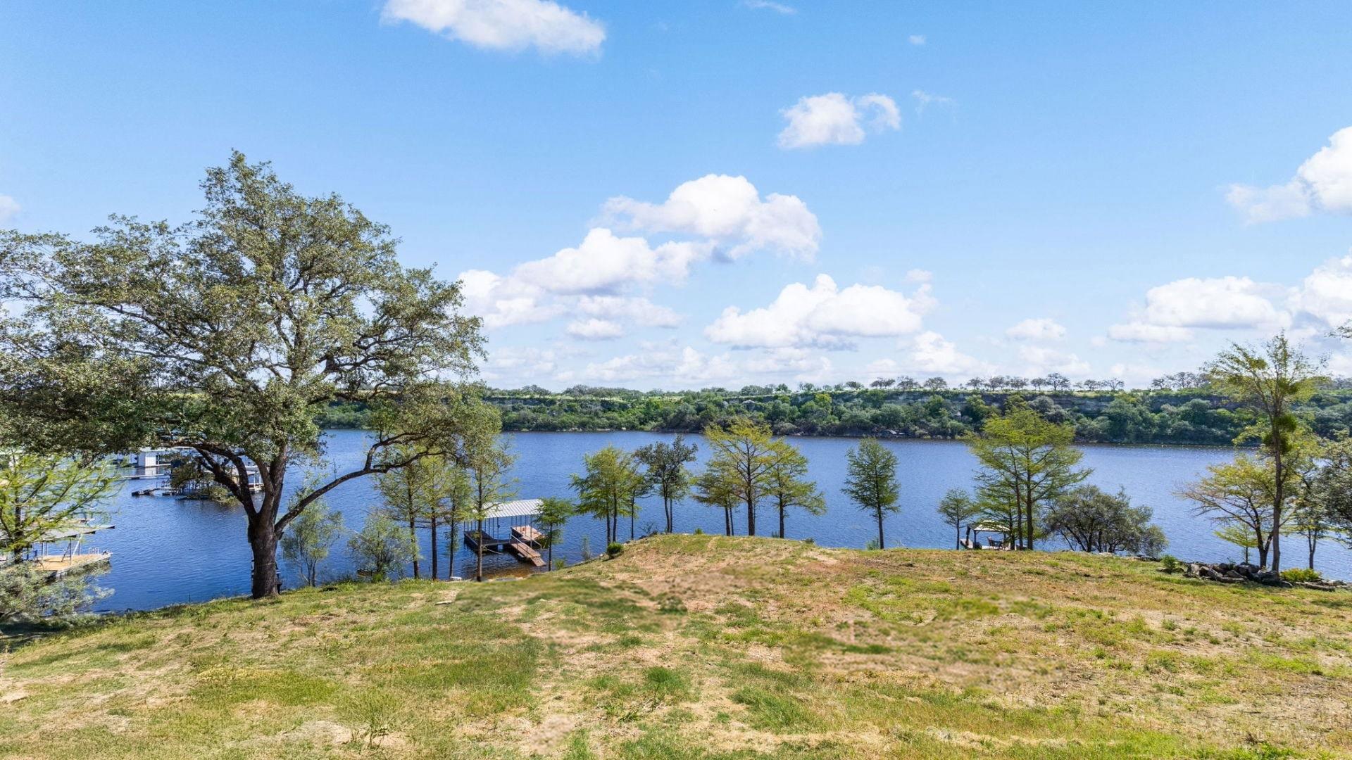 1013 Lake Shore Drive Spicewood TX 78669