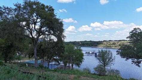 1013 Lake Shore Drive Spicewood TX 78669