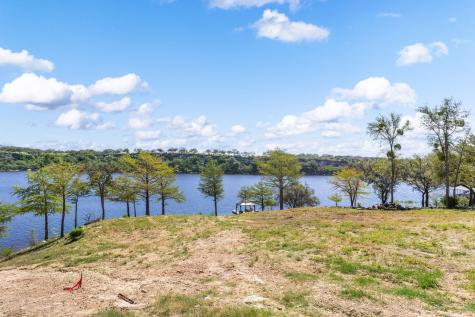 1013 Lake Shore Drive Spicewood TX 78669
