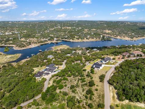2804 Lakehurst Road Spicewood TX 78669
