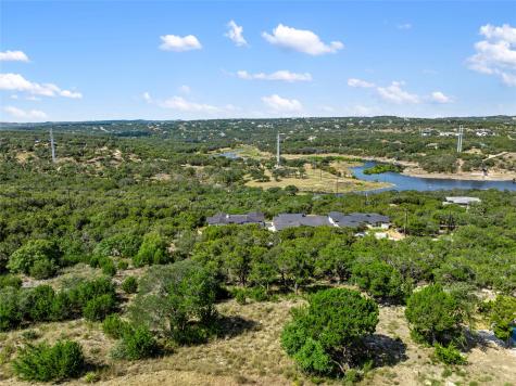 2804 Lakehurst Road Spicewood TX 78669
