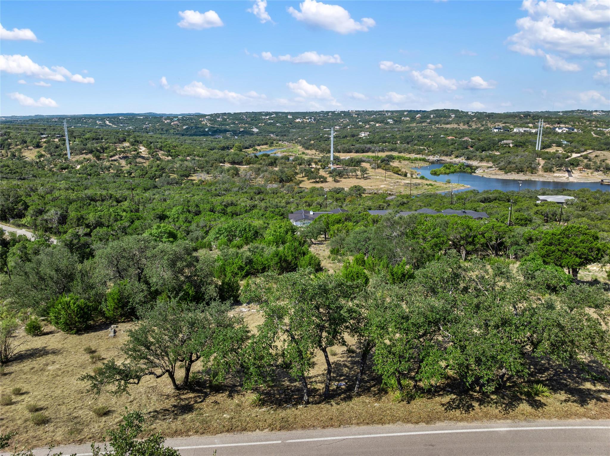 2804 Lakehurst Road Spicewood TX 78669