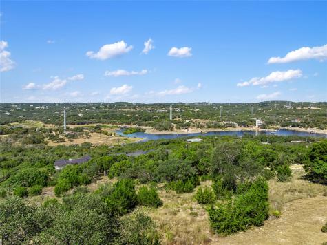 2804 Lakehurst Road Spicewood TX 78669
