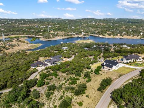 2804 Lakehurst Road Spicewood TX 78669
