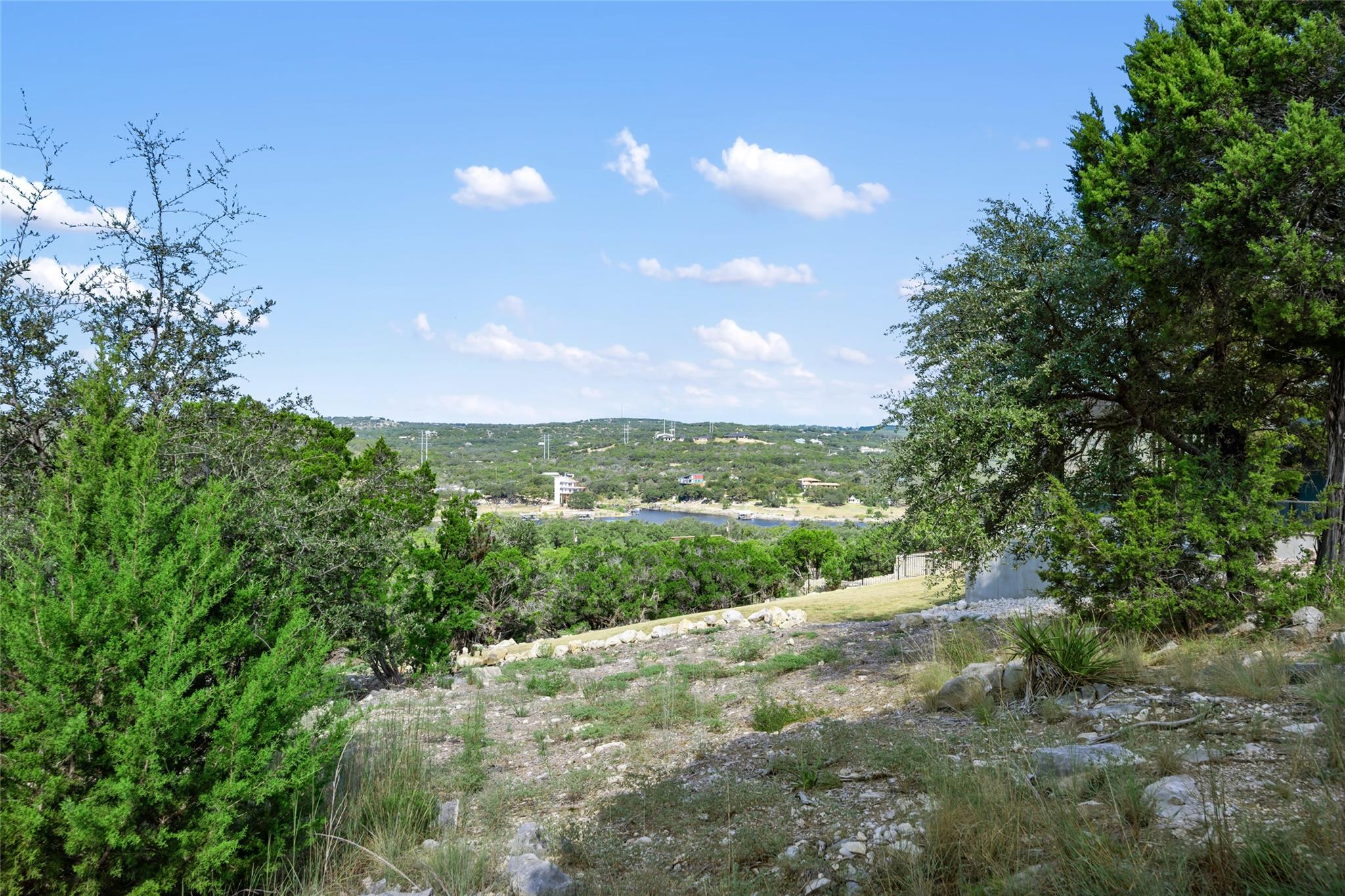 2804 Lakehurst Road Spicewood TX 78669