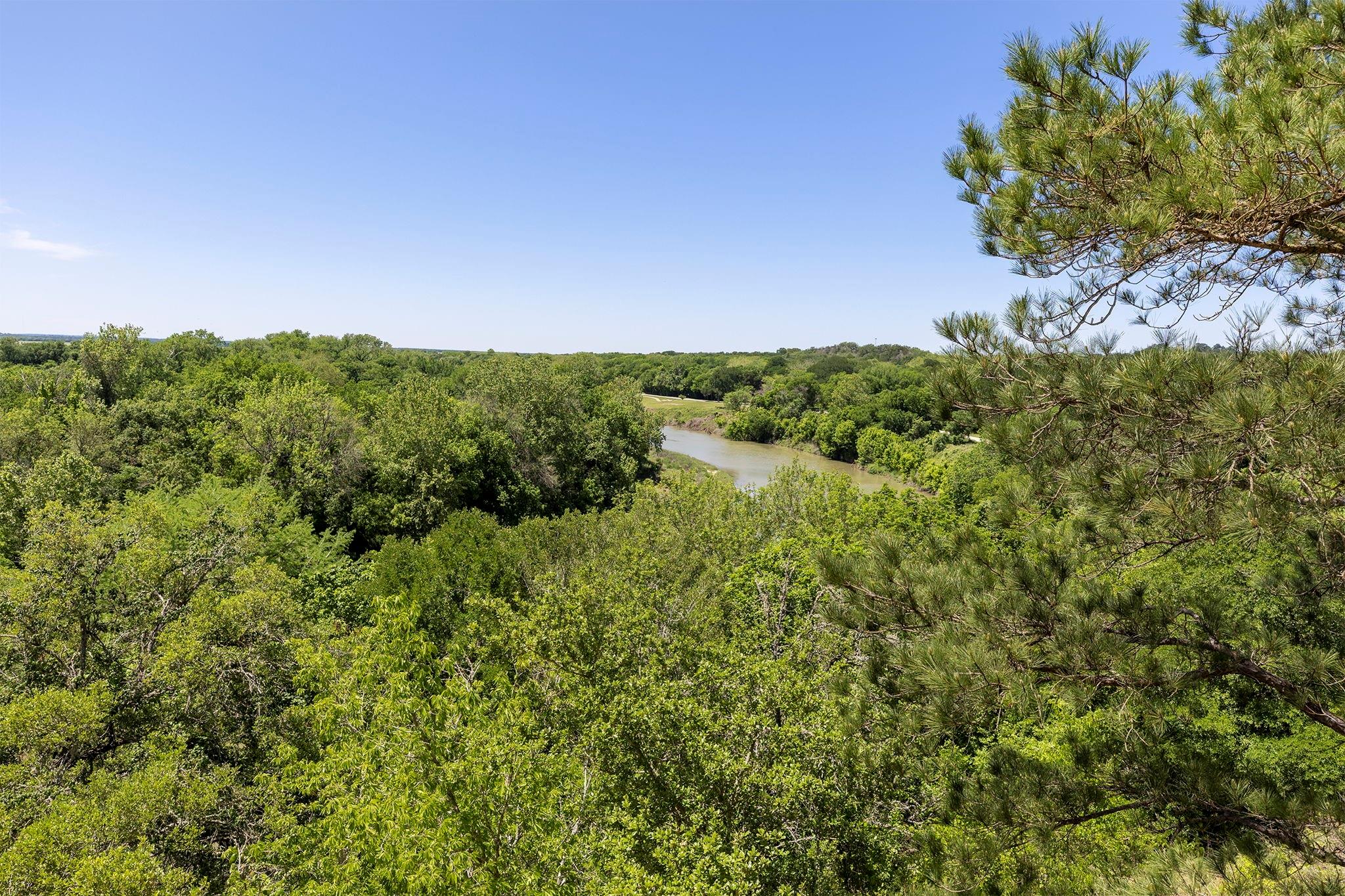 128 W Maunalua Drive Bastrop TX 78602