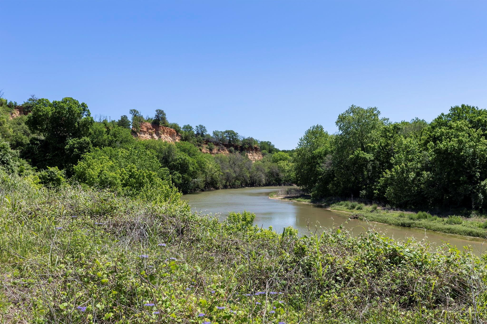 128 W Maunalua Drive Bastrop TX 78602