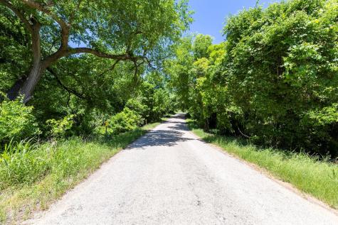 128 W Maunalua Drive Bastrop TX 78602