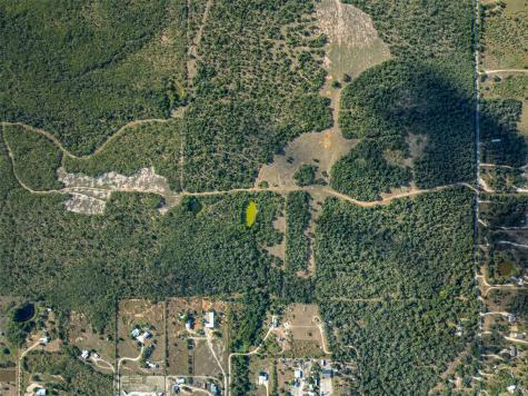 399 Seals Creek Road Lockhart TX 78644