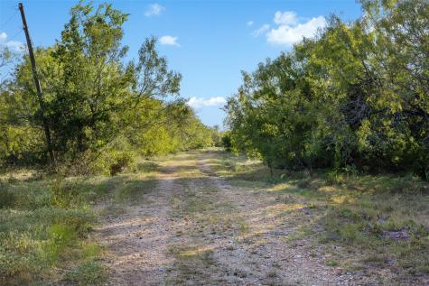 399 Seals Creek Road Lockhart TX 78644