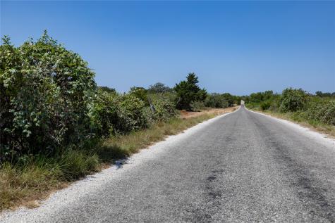 200 Tumbleweed Trail Dale TX 78616