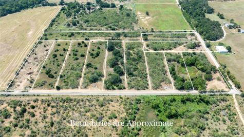 200 Tumbleweed Trail Dale TX 78616