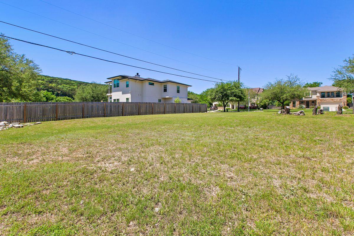 6204 Yaupon Drive Austin TX 78759