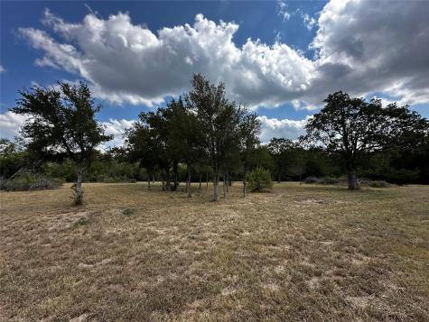 1501 Old Colony Line Road Dale TX 78616
