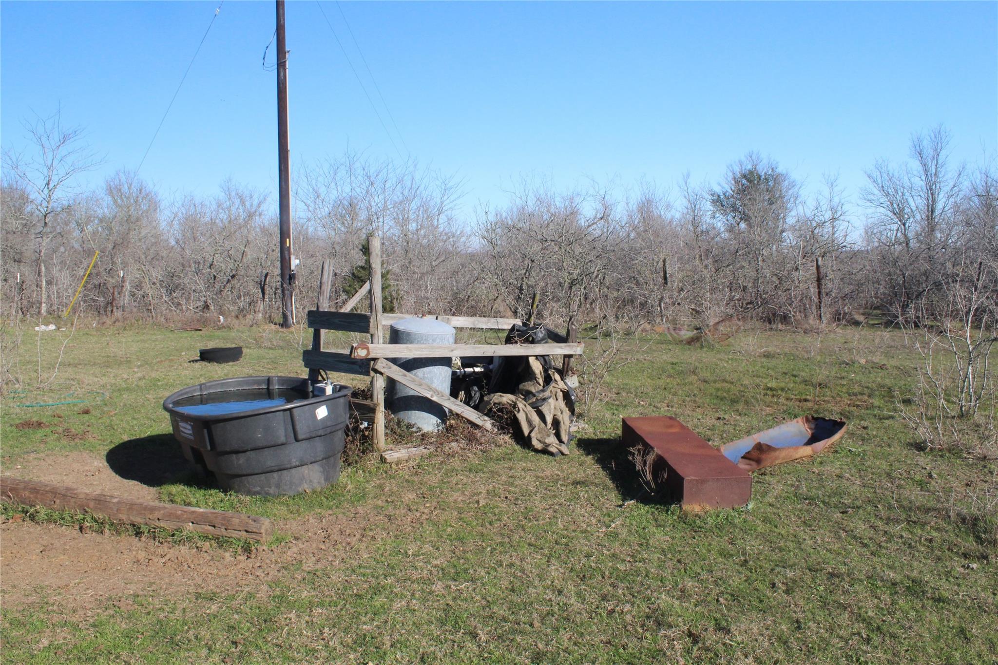 1223 County Road 429 Dime Box TX 77853