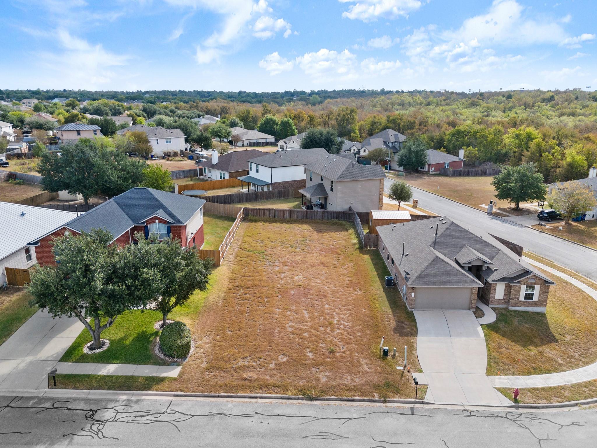 406 Gettysburg Loop Elgin TX 78621