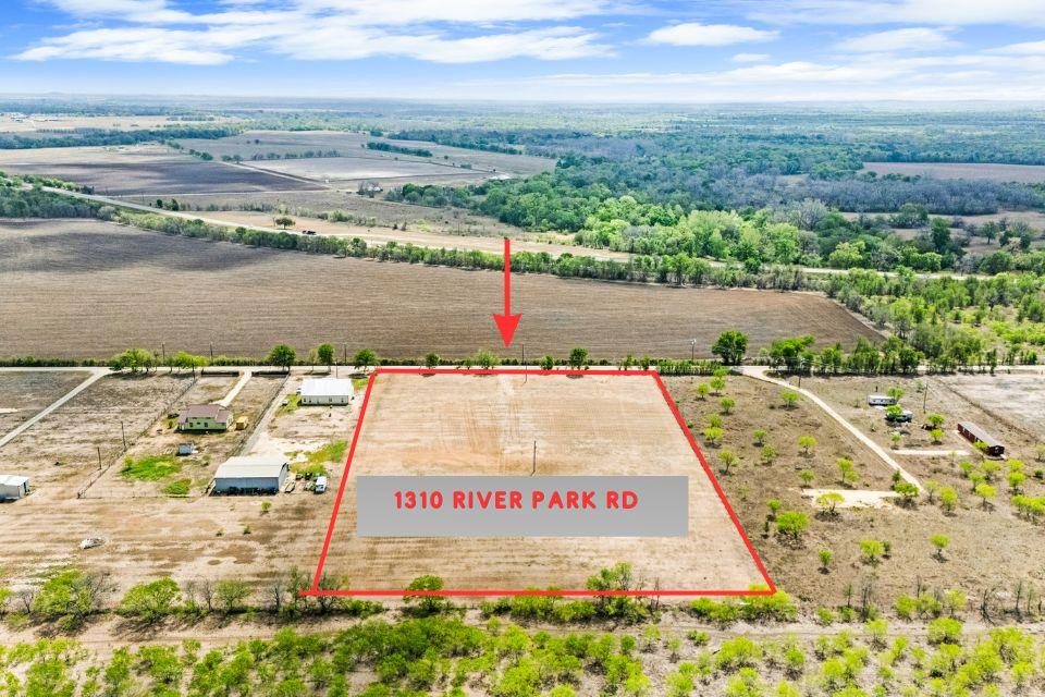 1310 River Park Road Luling TX 78648