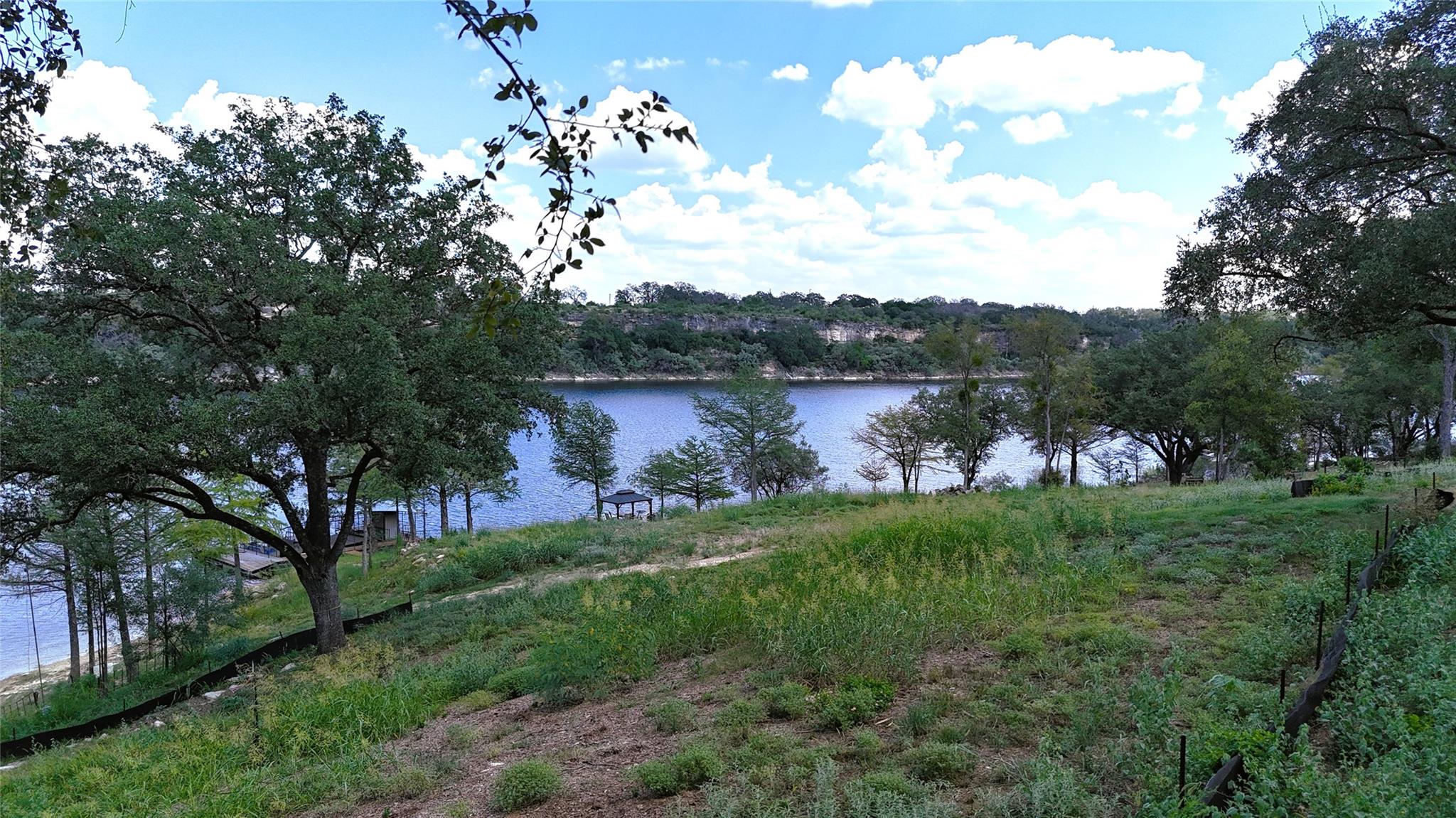 1015-1017 Lake Shore Lot 72&73 Drive Spicewood TX 78669
