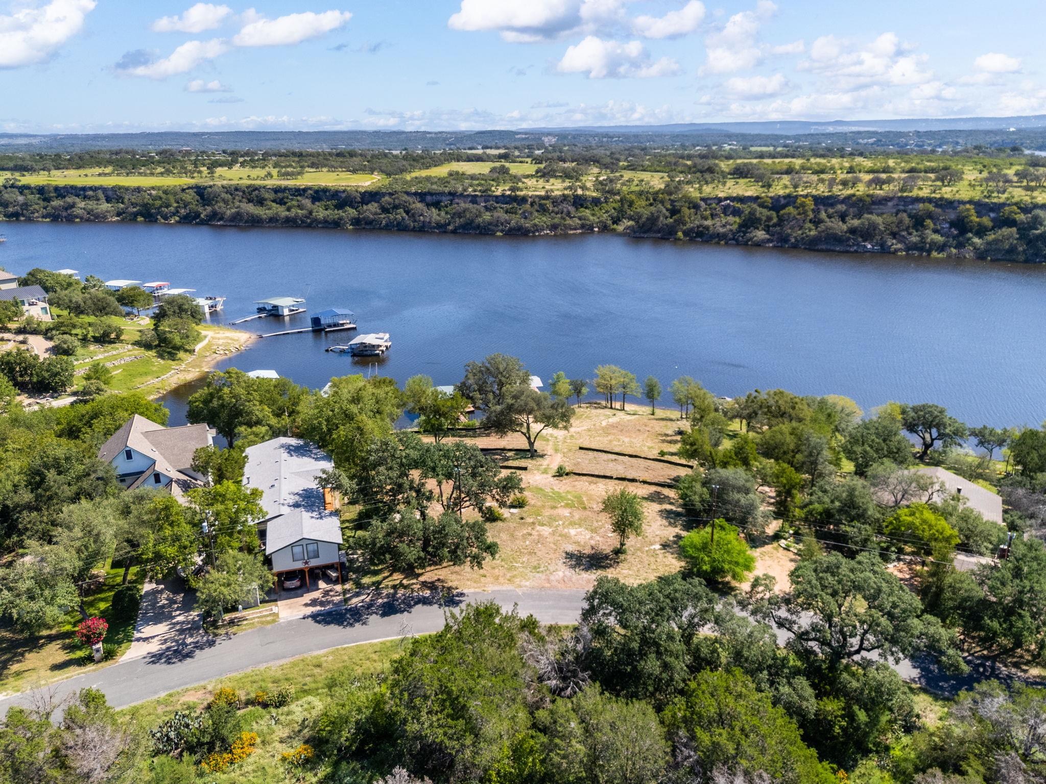 1015-1017 Lake Shore Lot 72&73 Drive Spicewood TX 78669