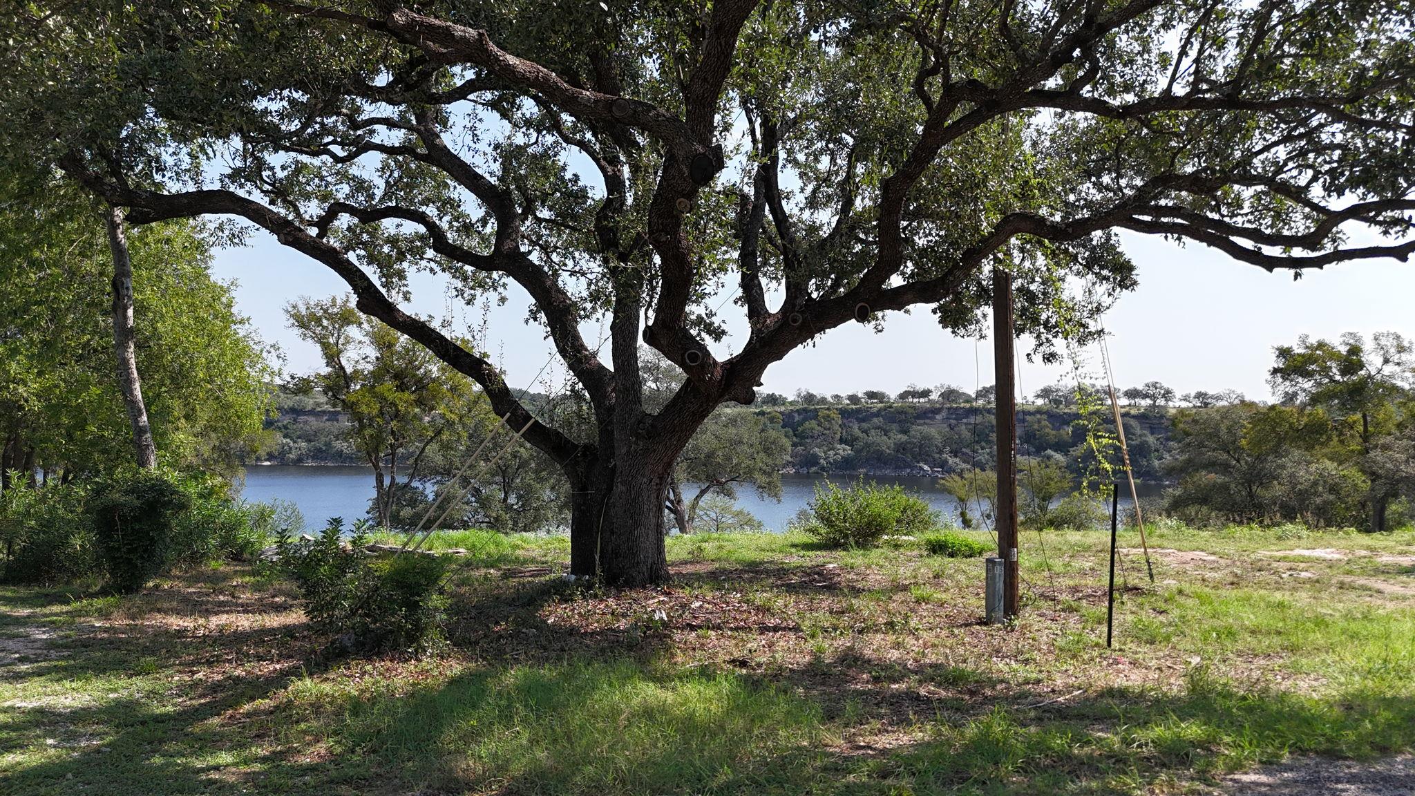 1015-1017 Lake Shore Lot 72&73 Drive Spicewood TX 78669