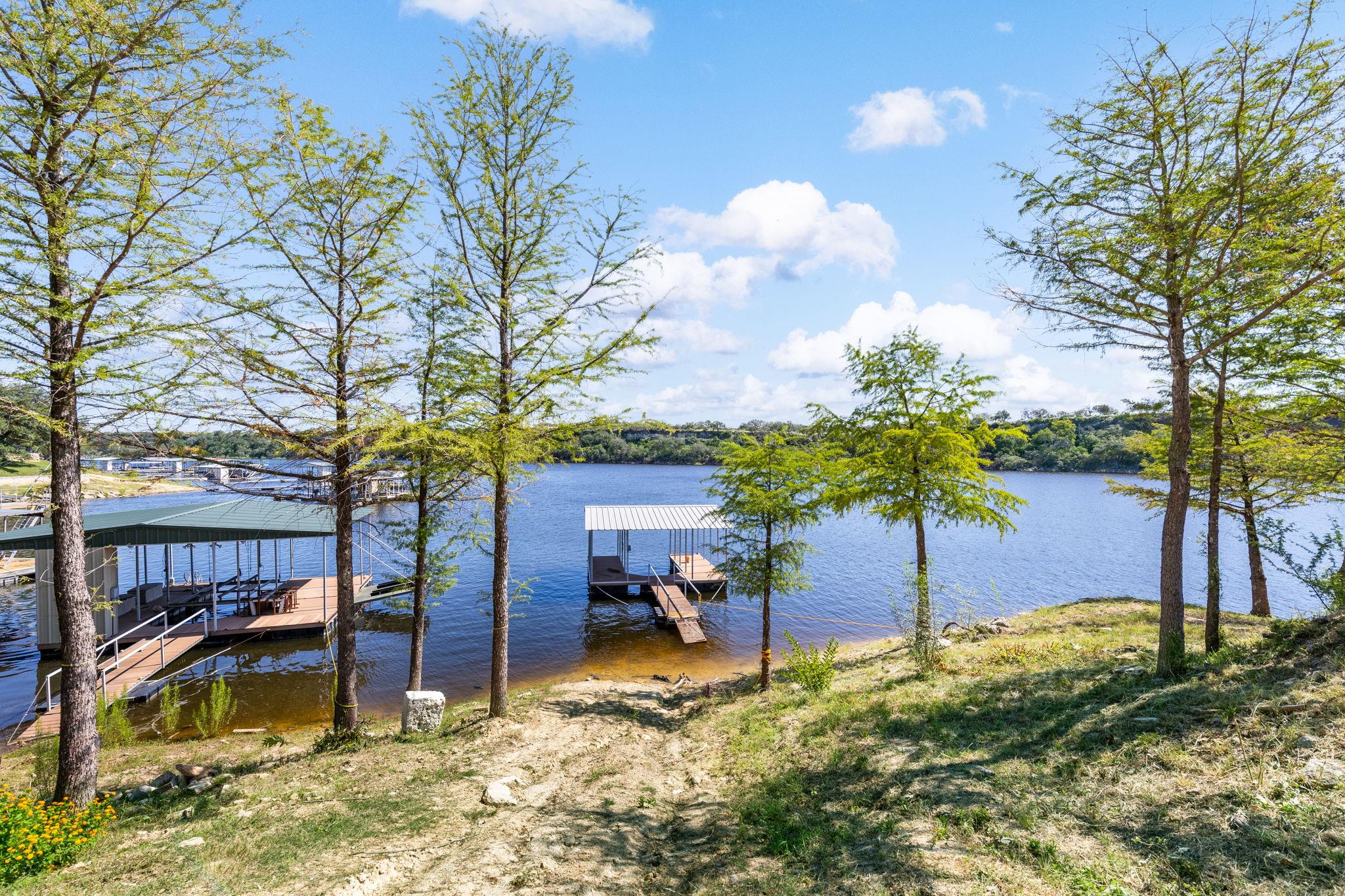 1015-1017 Lake Shore Lot 72&73 Drive Spicewood TX 78669