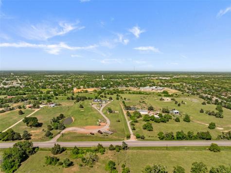 1010 E Industry Street Giddings TX 78942