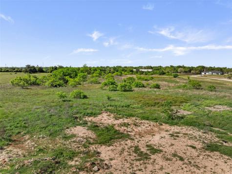 1010 E Industry Street Giddings TX 78942