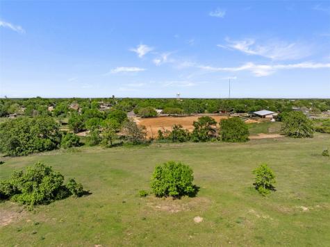 1010 E Industry Street Giddings TX 78942