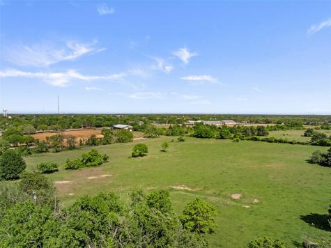 1010 E Industry Street Giddings TX 78942