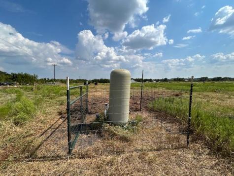 1079 Lomax Harmel Road Burton TX 77835