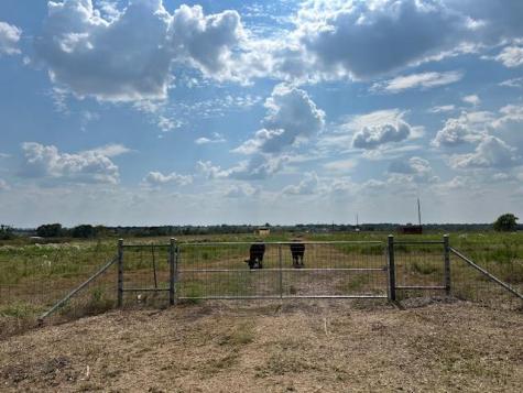 1079 Lomax Harmel Road Burton TX 77835