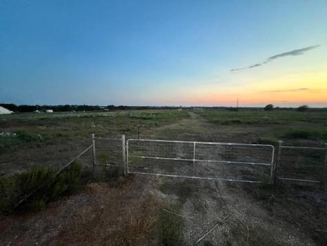 1079 Lomax Harmel Road Burton TX 77835