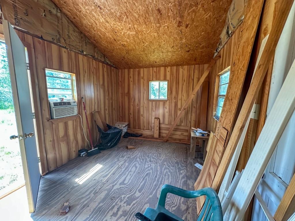 502 Robertson Road Smiley TX 78159