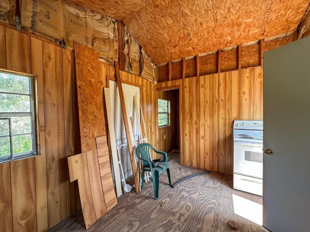 502 Robertson Road Smiley TX 78159
