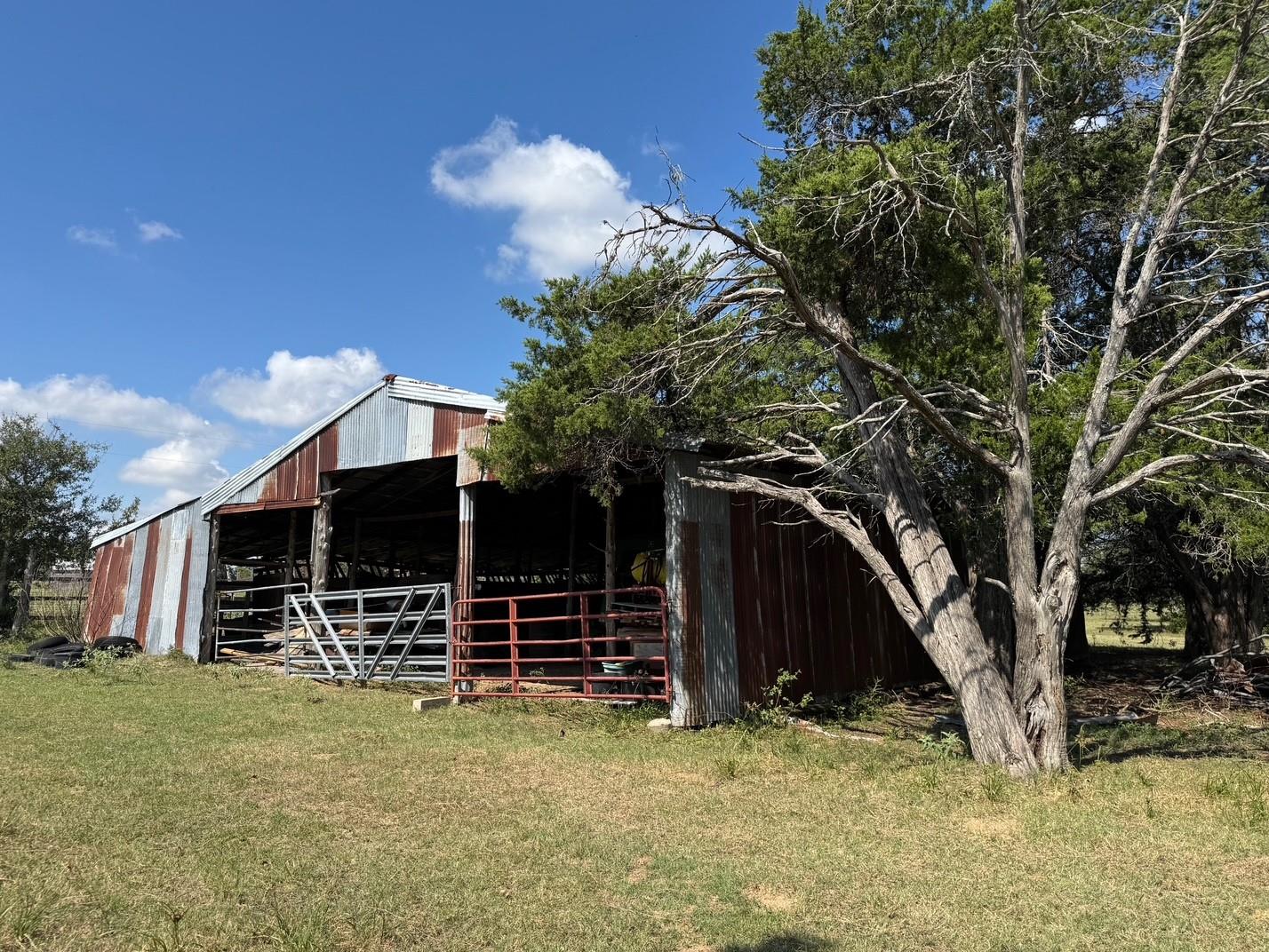 13115 Schoenemann Road Carmine TX 78932