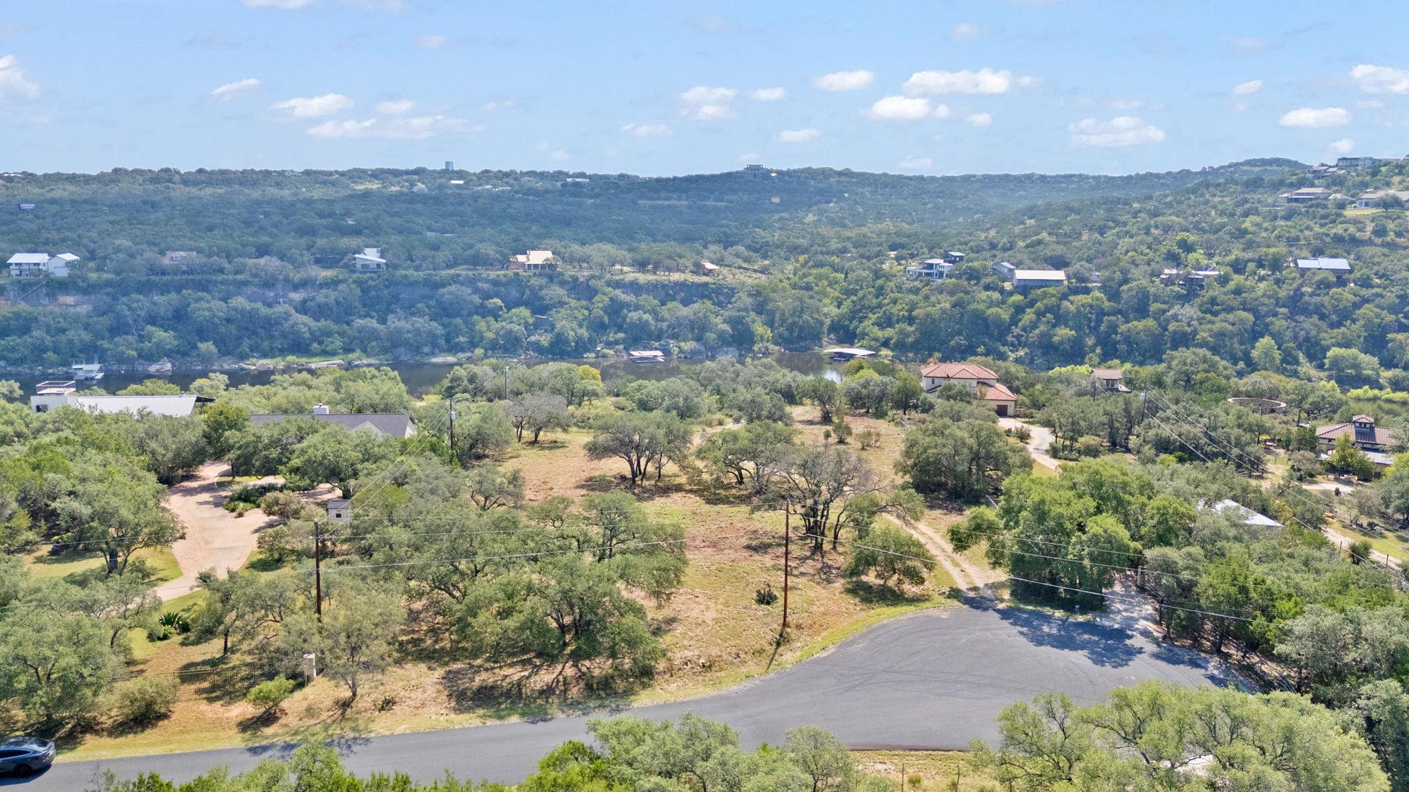 1517 Likeness Road Spicewood TX 78669