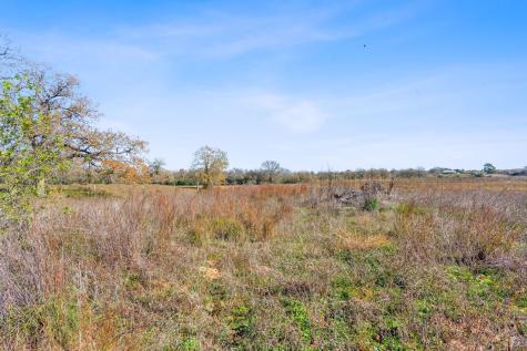 10996 Us Highway 90 W Harwood TX 78632