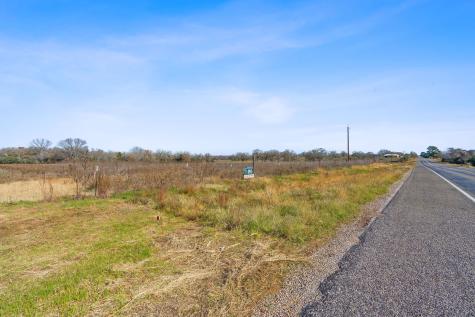 10996 Us Highway 90 W Harwood TX 78632
