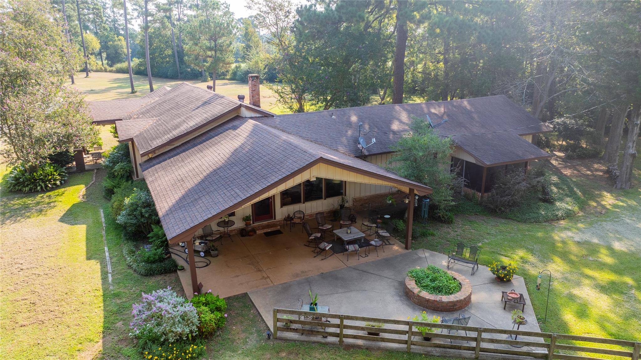 1206 County Road 1515 Crockett TX 75835