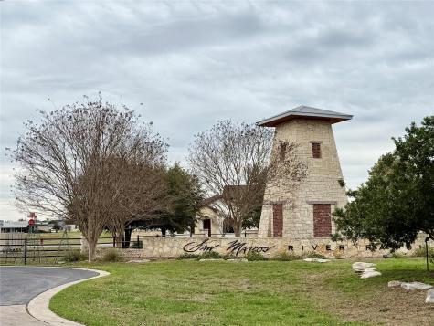 113 River Lake Lane Martindale TX 78108