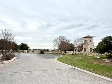 113 River Lake Lane Martindale TX 78108