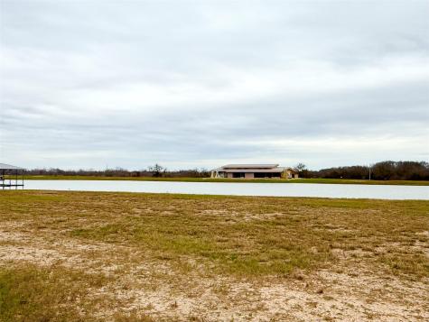 113 River Lake Lane Martindale TX 78108