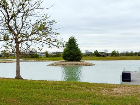 113 River Lake Lane Martindale TX 78108