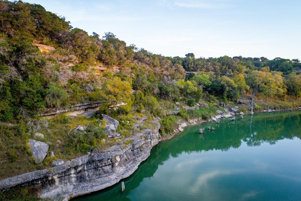 915 Enchanted View Canyon Lake TX 78133