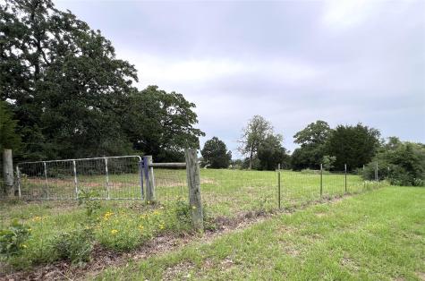 160 Rosanky Cattle Company Road Smithville TX 78957