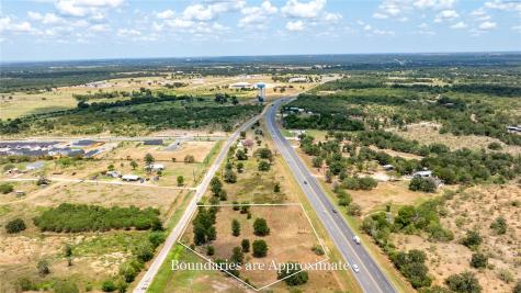 2063 N Magnolia Avenue Luling TX 78648