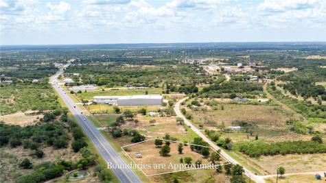 2063 N Magnolia Avenue Luling TX 78648