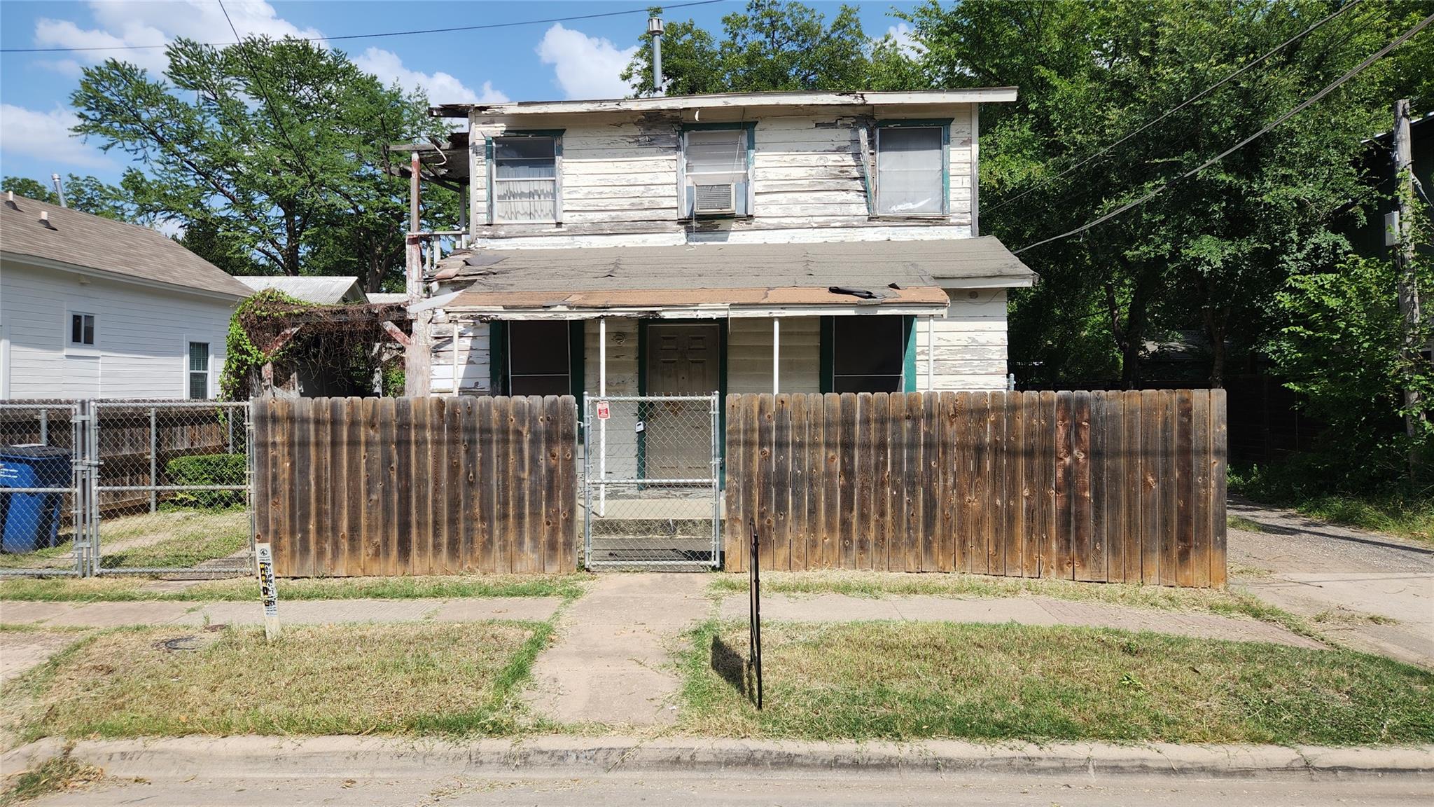 85 Navasota Street Austin TX 78702